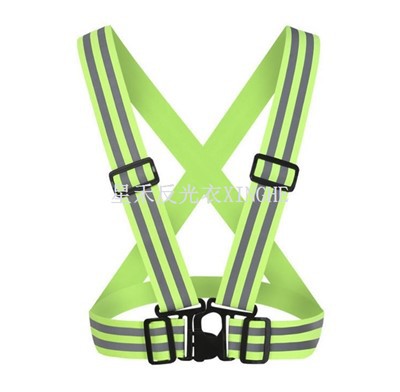 Cintura con cinturino elastico riflettente regolato per la guida notturna