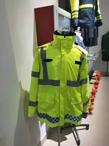 A cosa servono gli indumenti riflettenti di sicurezza?